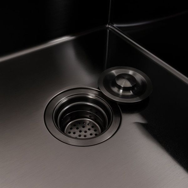 КОМПЛЕКТ Valeso Handmade мойка CM 65*50 R PVD черная + смеситель XK09B черный 53551 фото