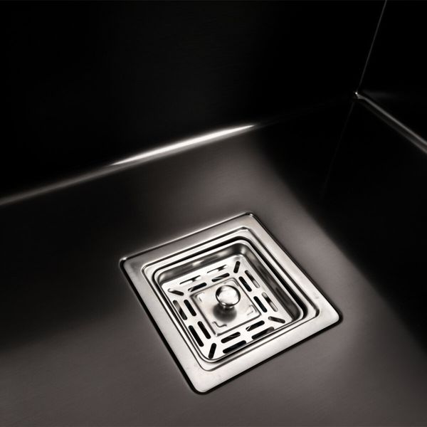 Кухонна мийка Platinum Handmade PVD 580х430х220 чорна (товщина 3,0/1,0 мм квадратний сіфон) 36728 фото