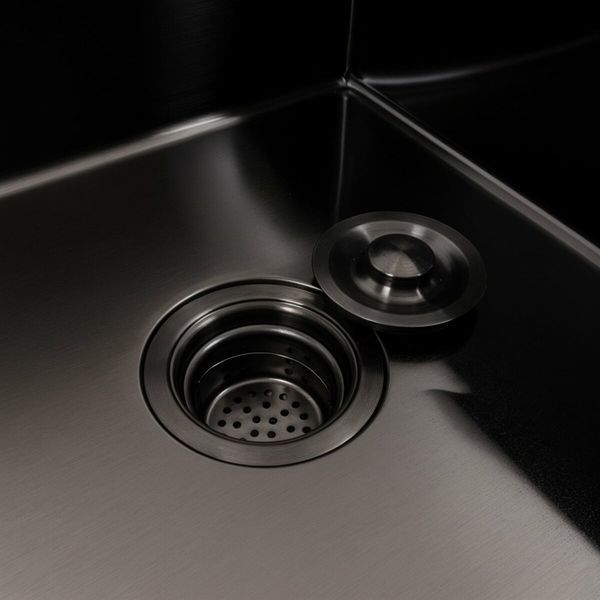 Комплект кухонной мойки VALESO CM 65*50 R черная PVD Handmade (3,0/0,8) S4759 фото